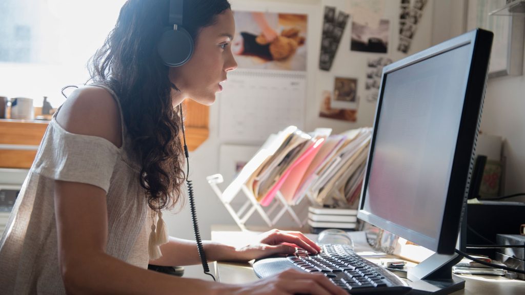 Girl is shocking by seeing her computer not working